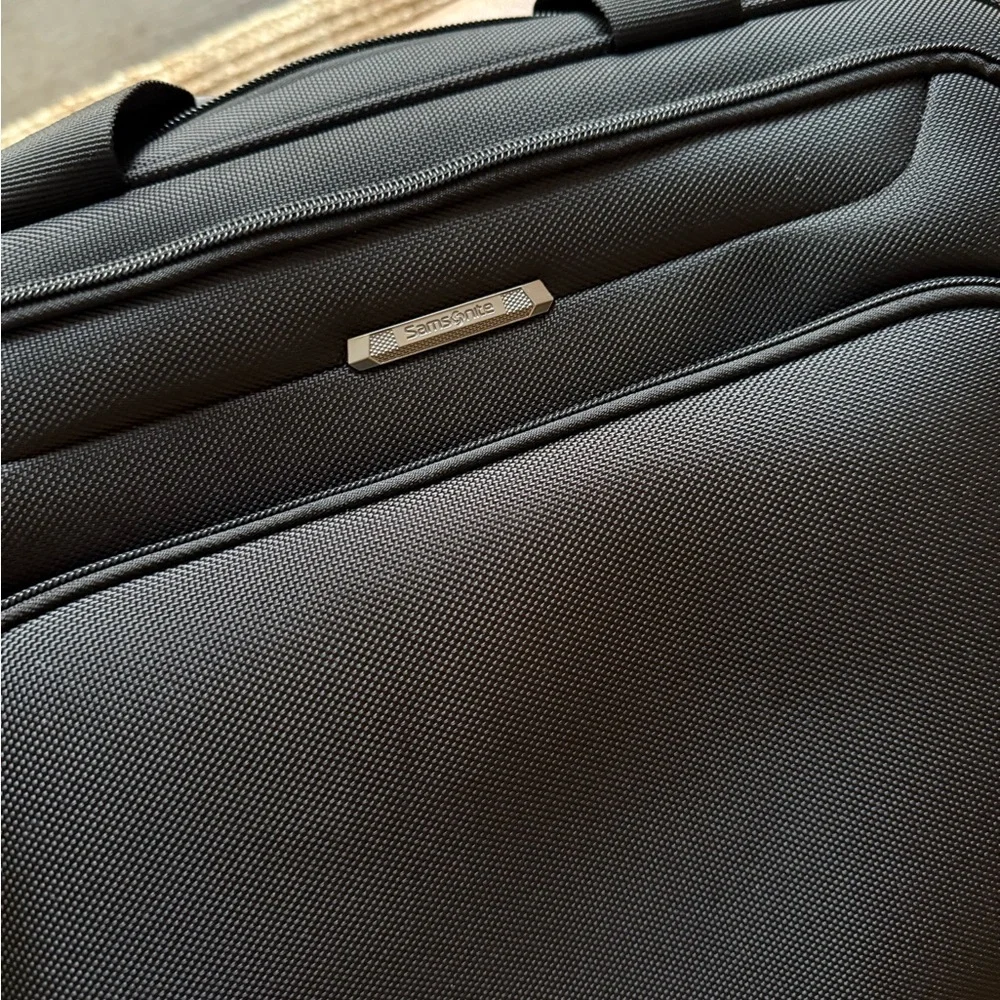 Samsonite Xenon 3.0 Techlocker Briefcase